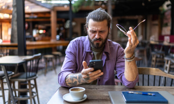 Indoors, Restaurant, Electronics