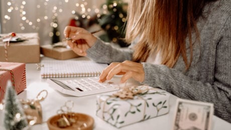 4 Do’s and Don’ts of Using Buy Now, Pay Later for Holiday Shopping