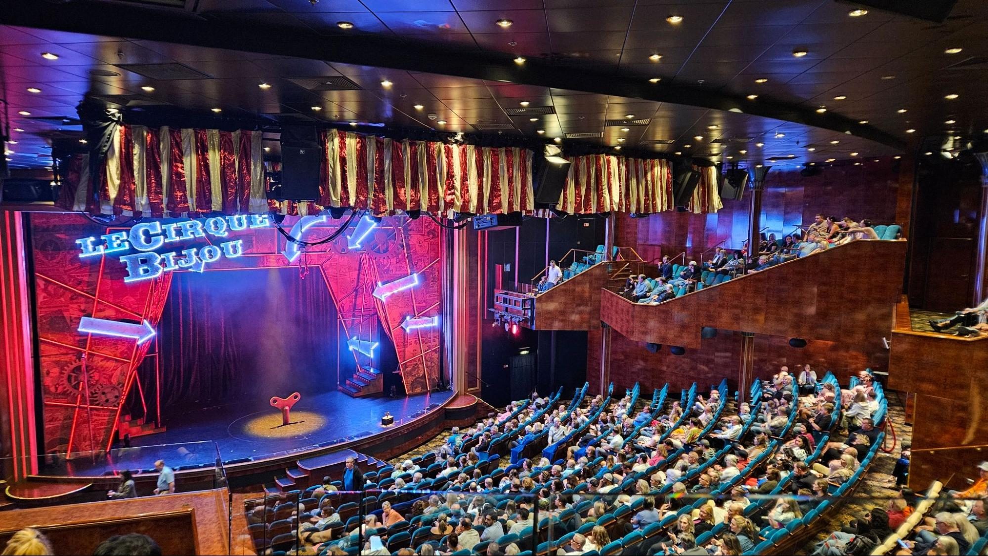 Indoors, Theater, Auditorium