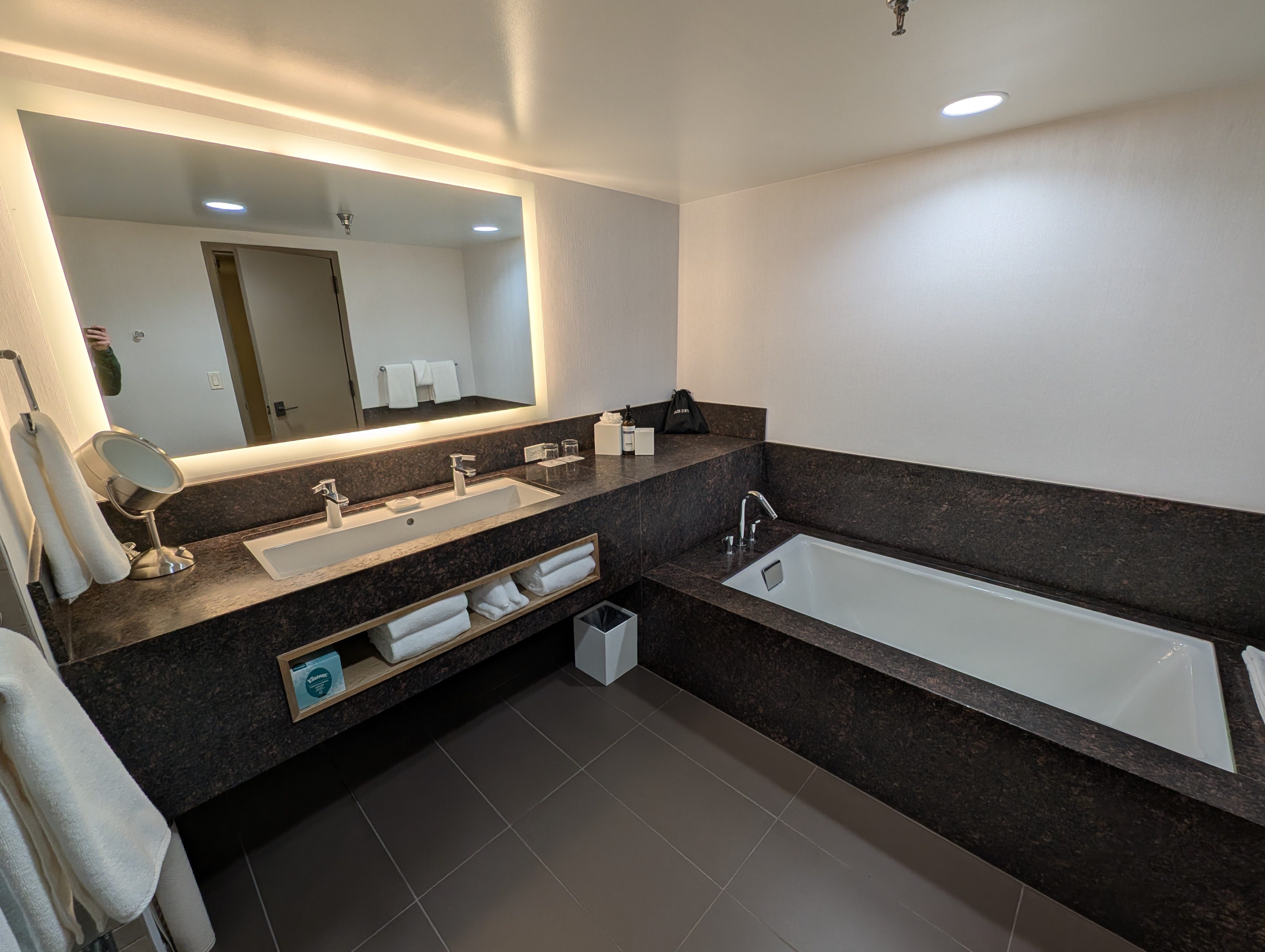 Sink, Bathing, Bathtub