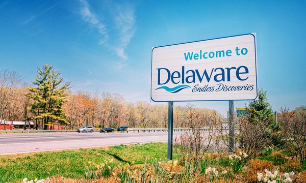 Welcome to Delaware sign