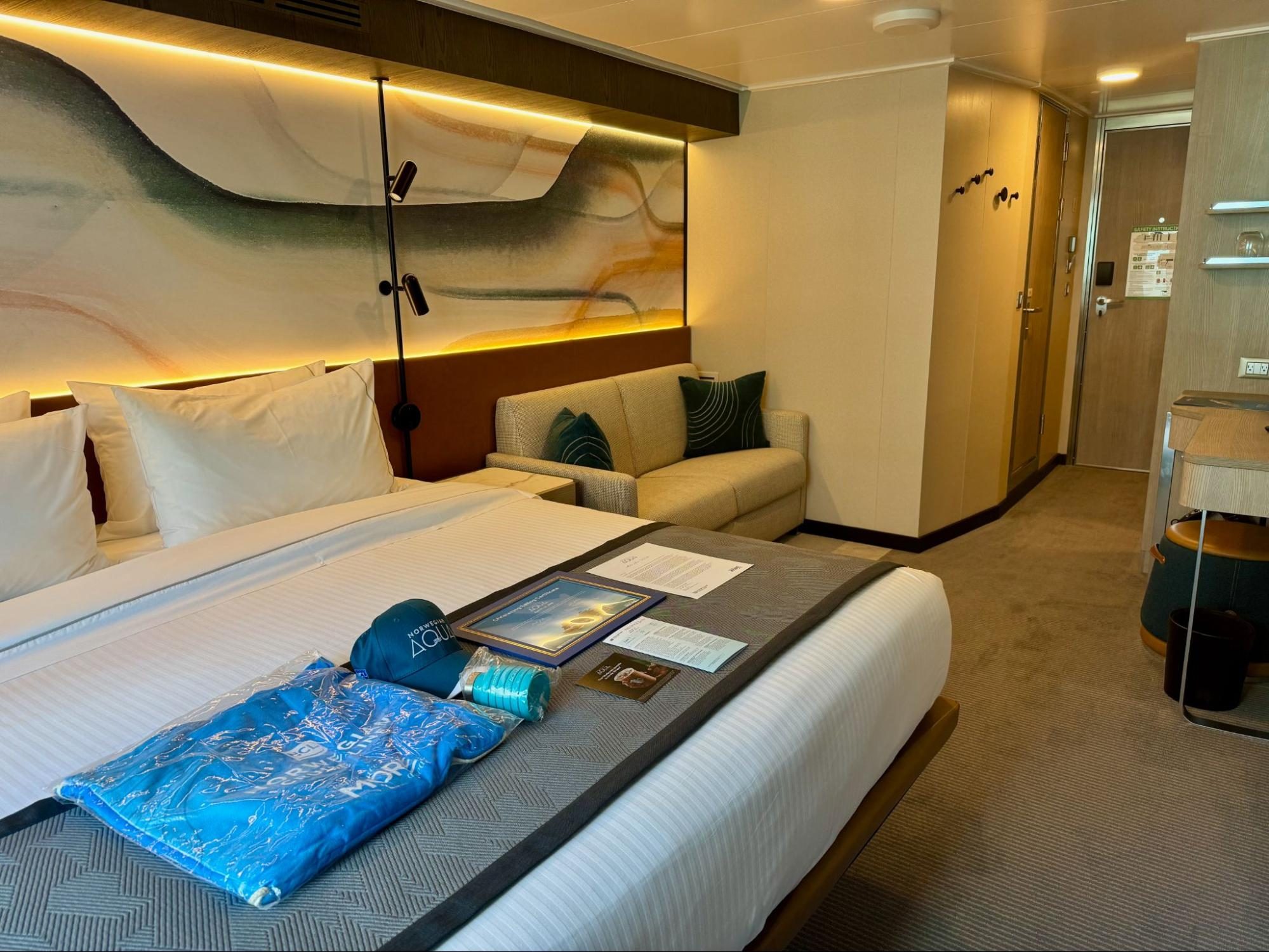 norwegian cruise line NCL Aqua queen balcony