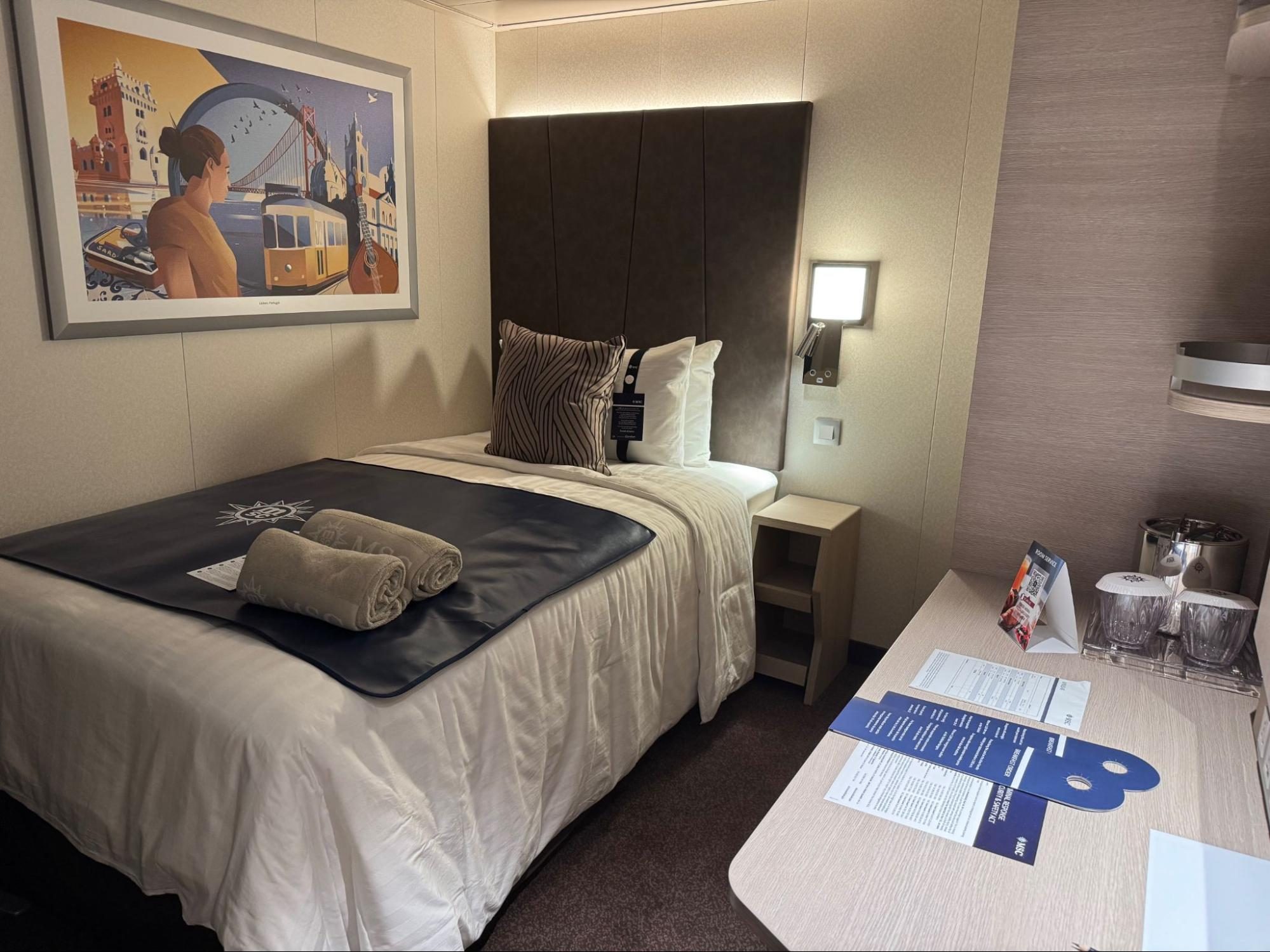 Bed, Bedroom, Dorm Room