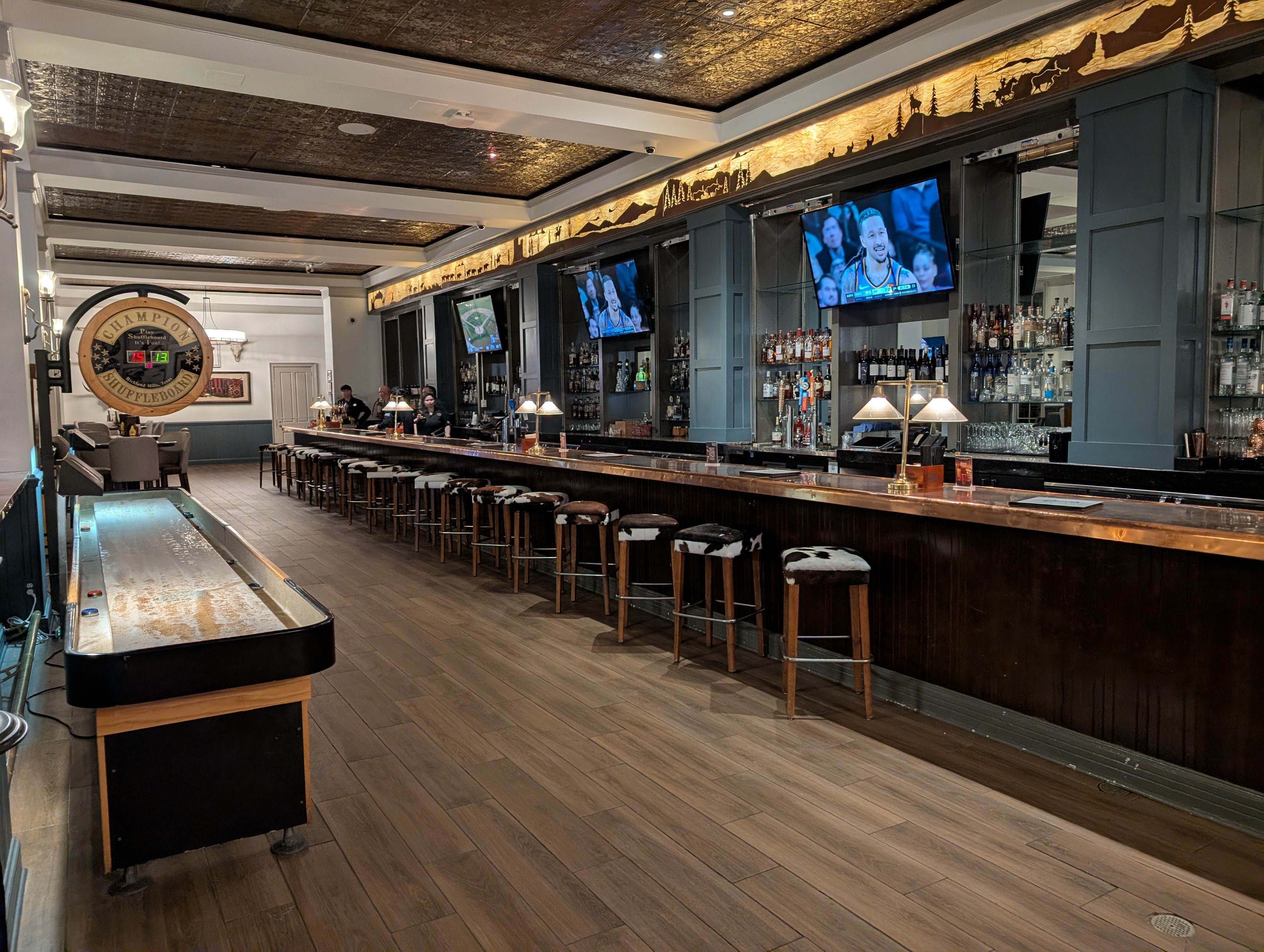 Bar, Person, Computer Hardware