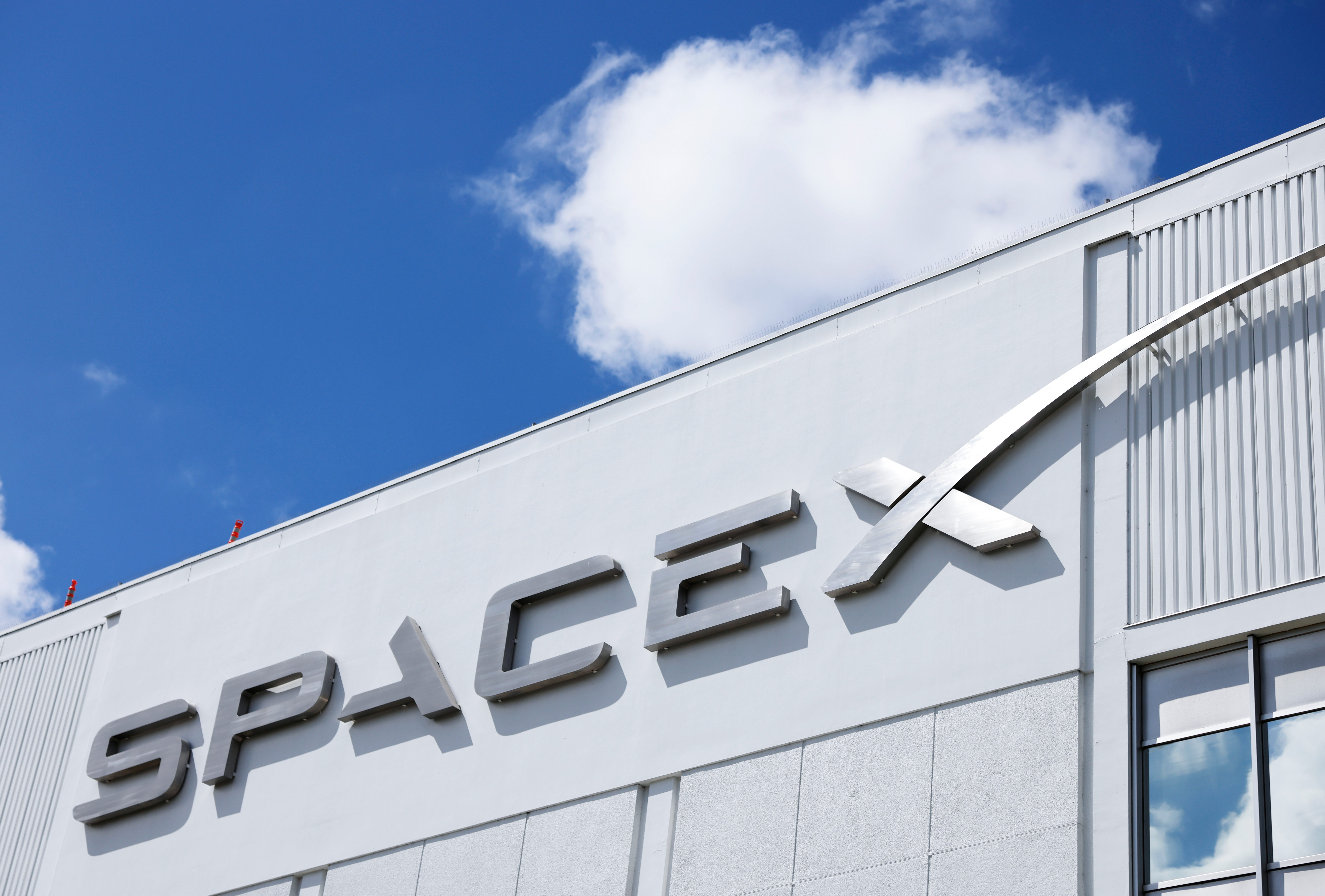 How to Invest In SpaceX (SPCX) — And How Not To